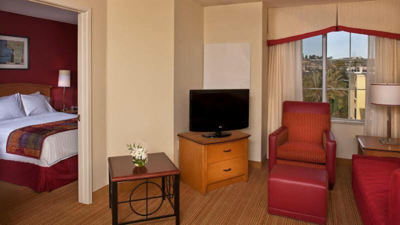 Residence Inn San Diego Mission Valley מראה חיצוני תמונה